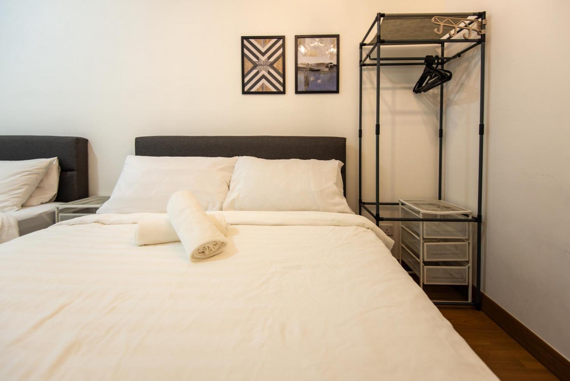 Casa Orient @ Macalister 218 ❈中路218东方之家 3br 8pax Apartment