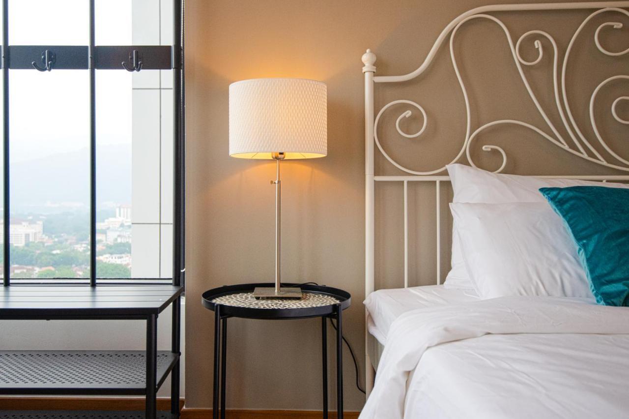 Casa Orient @ Macalister 218 ❈中路218东方之家 3br 8pax Apartment *