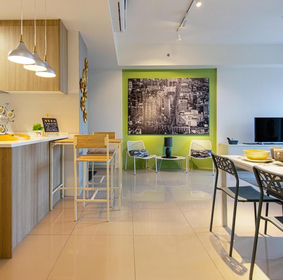 Casa Orient @ Macalister 218 ❈中路218东方之家 3br 8pax Apartment